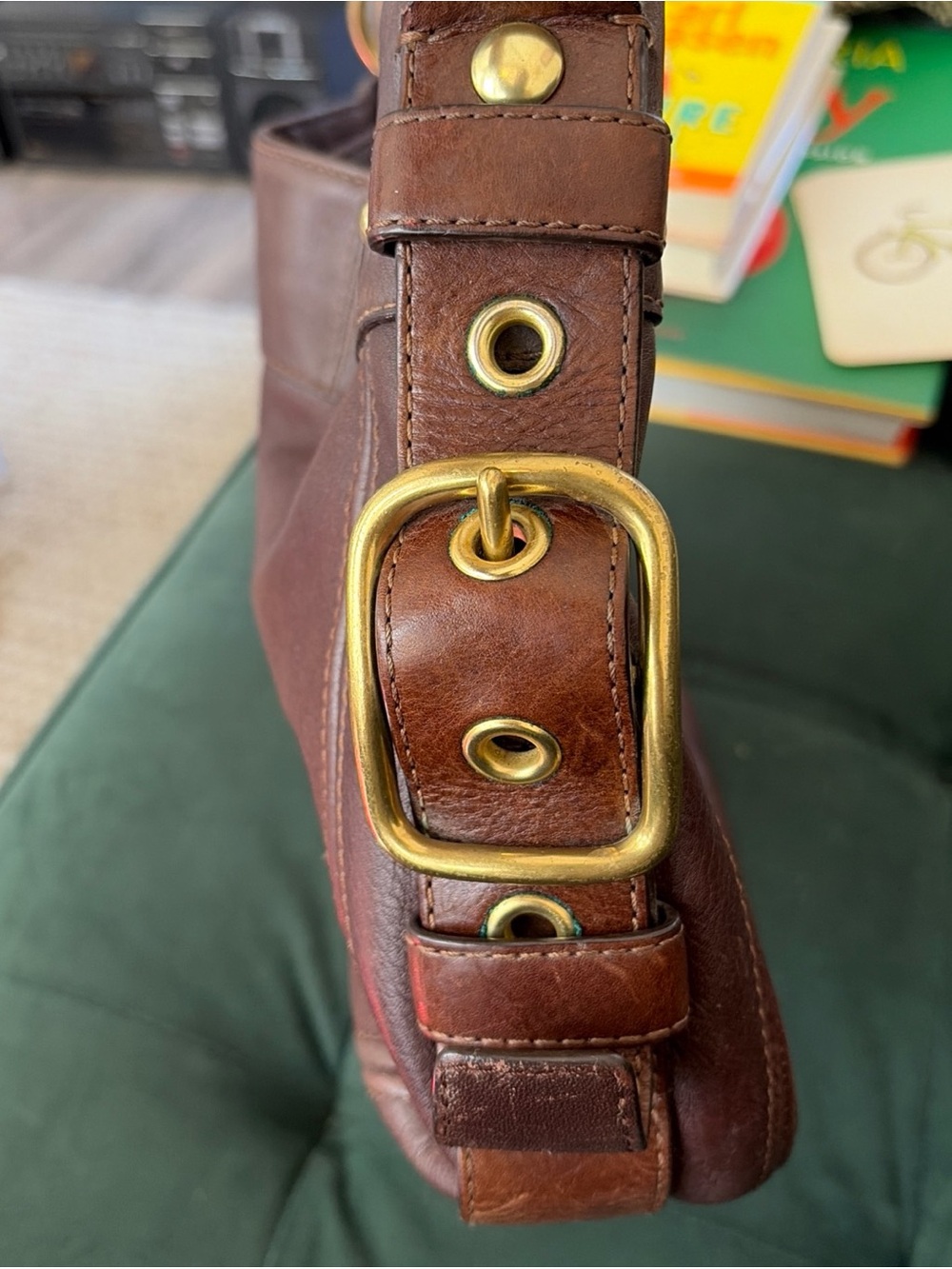 Coach Vintage Zoe Brown Leather Shoulder Bag Brass Hardware - Picture 7 of 16